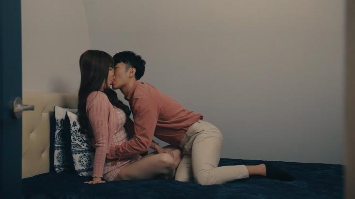 sex my me ke Con trai chủ tịch được phỏng vấn riêng trong khách sạn